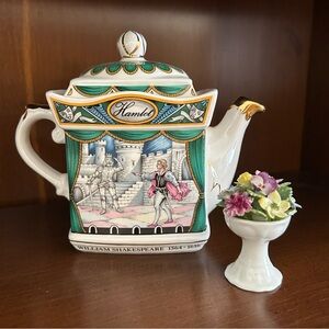 🔻🔻🔻sale William Shakespeare Hamlet Themed Sadler Teapot made in England